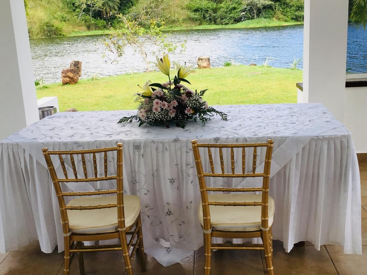 סנטיאגו Hotel Vista Lago מראה חיצוני תמונה