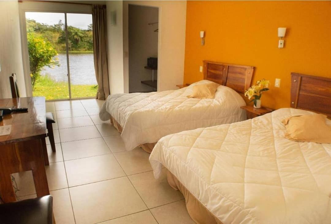 סנטיאגו Hotel Vista Lago מראה חיצוני תמונה